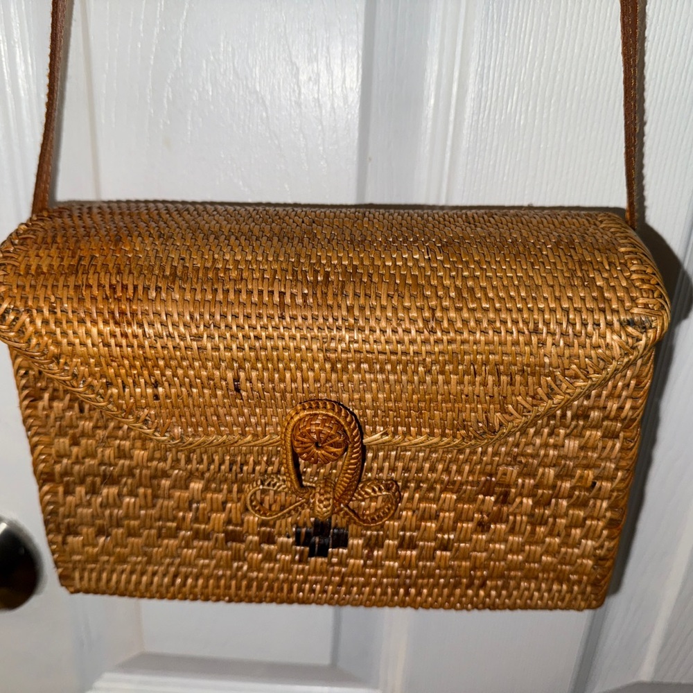 Rattan box crossbody bag